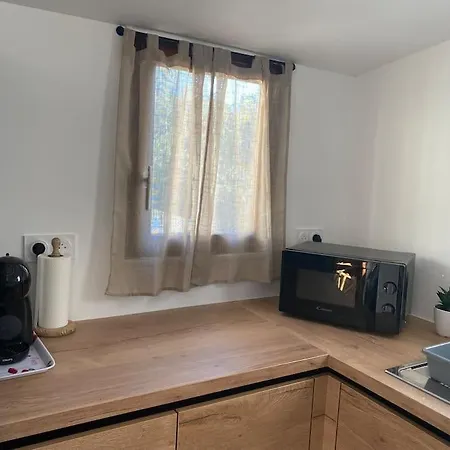 Dom wakacyjny Maison A 150m De La Naturiste, 2