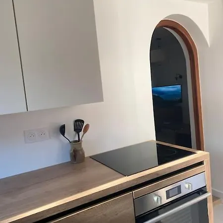 Maison A 150m De La Naturiste, 2 *