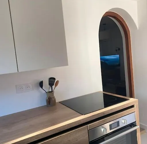 Maison A 150m De La Naturiste, 2 *